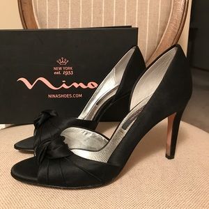 Nina Luster Satin Pump